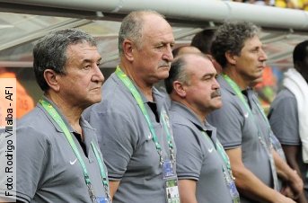 Brasil 2013: Felipão foca “pedra no sapato” e não fala sobre política