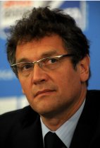 Secretário-geral da Fifa faz críticas ao campo do Mané Garrincha 2 0002048077147 img