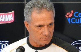 À espera de Carpegiani, Ponte confirma comissão técnica fixa 2 0002048077584 img