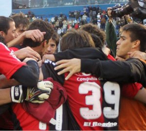 ARGENTINO: Newell's é campeão argentino com derrota do Lanús 2 0002048077881 img