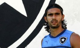 Série C: Macaé acerta empréstimo de zagueiro do Botafogo