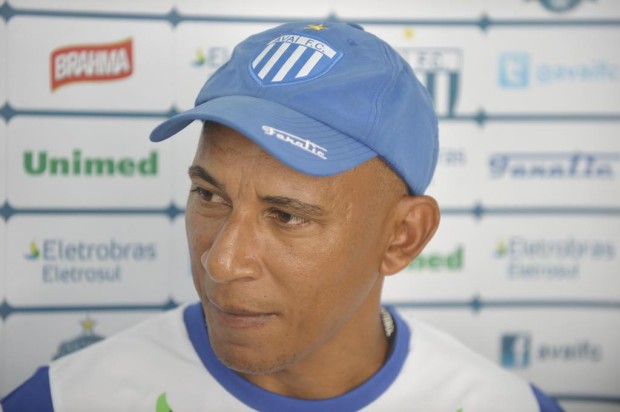 Série B: Avaí fecha com volante de time da Série C