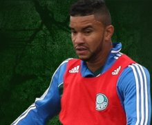Série B: Palmeiras deve negociar zagueiro com clube árabe