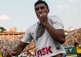 Corinthians confirma oferta de R$ 59 milhões por volante da Seleção