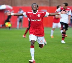 É OFICIAL! Internacional libera meia para o Shakhtar Donetsk, da Ucrânia