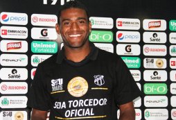 Série B: Sem discurso “manjado”, atacante é apresentado no Ceará