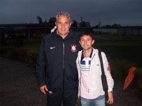 Série B: Auxiliar técnico da Chapecoense acompanha treinos do Corinthians ao lado de Tite