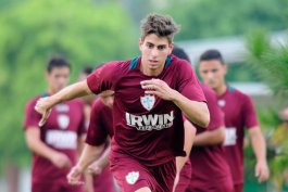 Lateral da Portuguesa aprova estreia em amistoso contra o Palmeiras