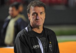 Cuca confia que terá volante à disposição na Argentina