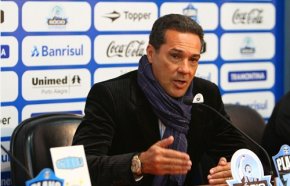 ‘Não existia mais sinergia com Luxemburgo’, diz Grêmio