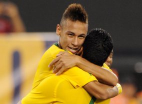 Brasil 2013: Neymar, Paulinho e Iniesta são finalistas de premiação