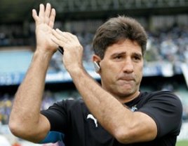 Ídolo, treinador “praieiro” é favorito para substituir Luxa no Grêmio