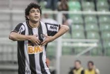 Atlético vence jogo-treino, mas dois jogadores saem lesionados