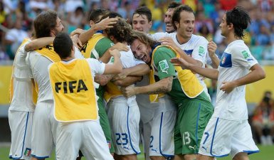 Uruguai 2 (2) x 2 (3) Itália – Nos pênaltis, brilhou Buffon