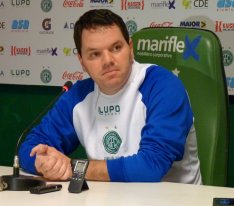 Apesar da derrota, Pugliese destaca lado positivo de amistoso no Guarani