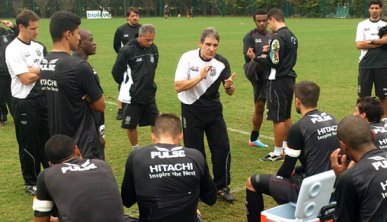 Carpegiani exalta teste com reservas em derrota para São Caetano