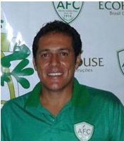 Agora técnico, ex-Palmeiras é eleito o atacante do século no Juventude