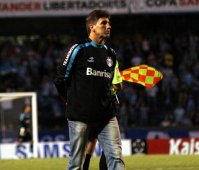 Grêmio oficializa eterno ídolo como substituto de Luxemburgo