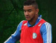 Série B: Zagueiro vai ao Catar e acerta saída do Palmeiras