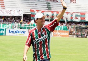 Fluminense diz que ainda estuda propostas por “camisa 10”