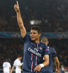 Francês: Técnico do PSG garante que capitão da seleção não quer sair