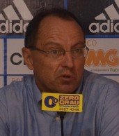 Campeão Catarinense e ex-técnico do Guarani analisa novas propostas