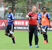 Treinador repete escalação e define Flamengo para pegar o Coritiba 2 0002048083046 img