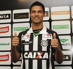Série B: Figueirense apresenta ex-atacante de Grêmio e Palmeiras 2 0002048083244 img