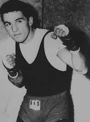 Campeão mundial Eder Jofre prestigia boxe feminino em Santos