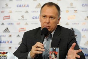 Na estreia oficial de Mano, Flamengo encara o Coritiba