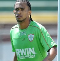 Portuguesa confirma conversa com Palmeiras por lateral