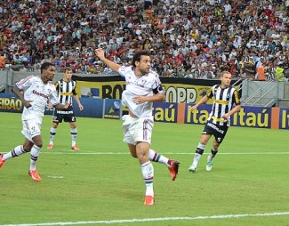Botafogo 1 x 0 Fluminense - Craque coloca Fogão na liderança 2 0002048083704 img