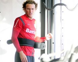 Atacante troca Inter por time sem expressão do Canadá, diz jornal