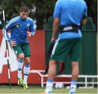 Apresentado, volante uruguaio exalta Palmeiras e promete entrega