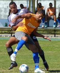 Forte no ataque, Everton quer cavar seu espaço no Resende