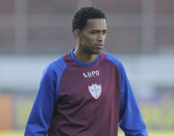 Lateral falta na Lusa e ressuscita transferência ao Palmeiras