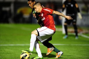 Internacional 3 x 1 América-MG - Virada com sotaque castelhano 2 0002048084648 img