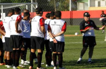 Atlético-GO usa Série B para esquecer goleada na Copa do Brasil