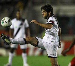 Perto da aposentadoria, ídolo acerta retorno ao Vasco