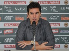 Negociando com a Ponte, zagueiro falta a treino de time da Série B