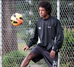 Ponte confirma saída de zagueiro e empresta ex-meia do Santos