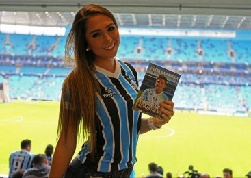 Grêmio 2 x 1 Botafogo – Vargas marca dois e Tricolor encosta nos líderes