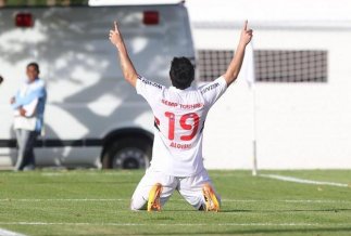 Vitória 3 x 2 São Paulo – Estreia amarga de Autuori