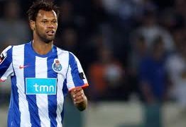 Vasco negocia com ex-zagueiro da Seleção Portuguesa