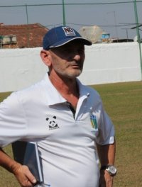 Série D: Araxá demite treinador e é o primeiro time a trocar três vezes