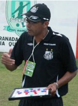 Ex-jogador do Santos é apresentado como técnico do Operário-MT