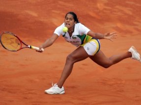 Tênis: Teliana Pereira perde e está fora do Torneio de Bastad