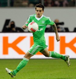 Mesmo sem dinheiro, Vasco repatria lateral do futebol alemão