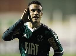 Palmeiras empresta atacante pretendido pela Ponte ao Náutico