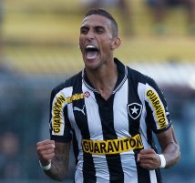 Botafogo esquece clássico e diz pensar no Figueirense